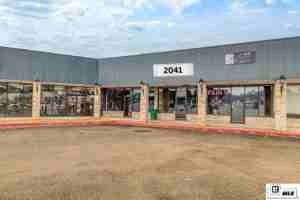 featured image of 2041 E Madison Ave