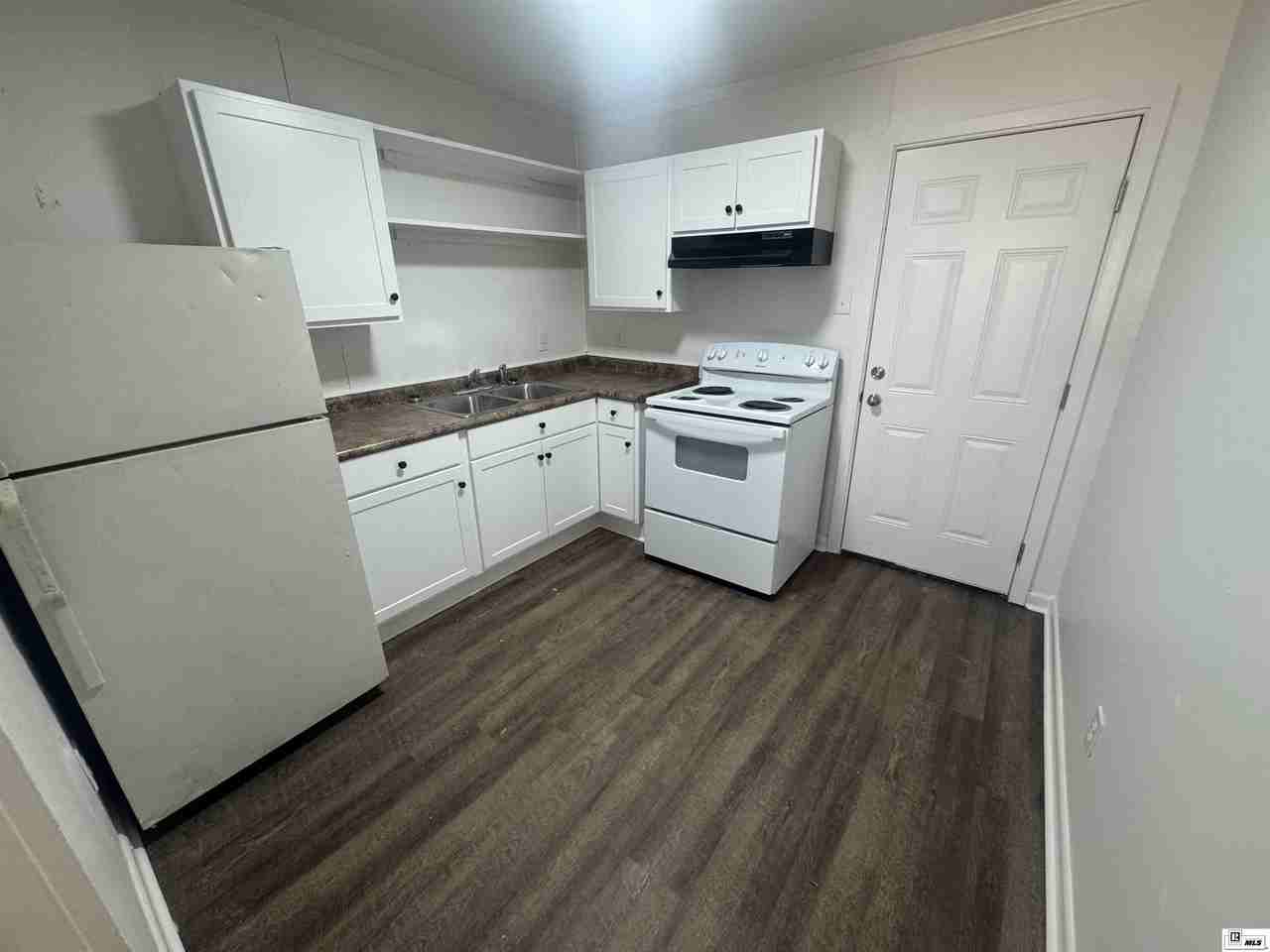 207 Oaklawn Dr - Photo 3 of 8