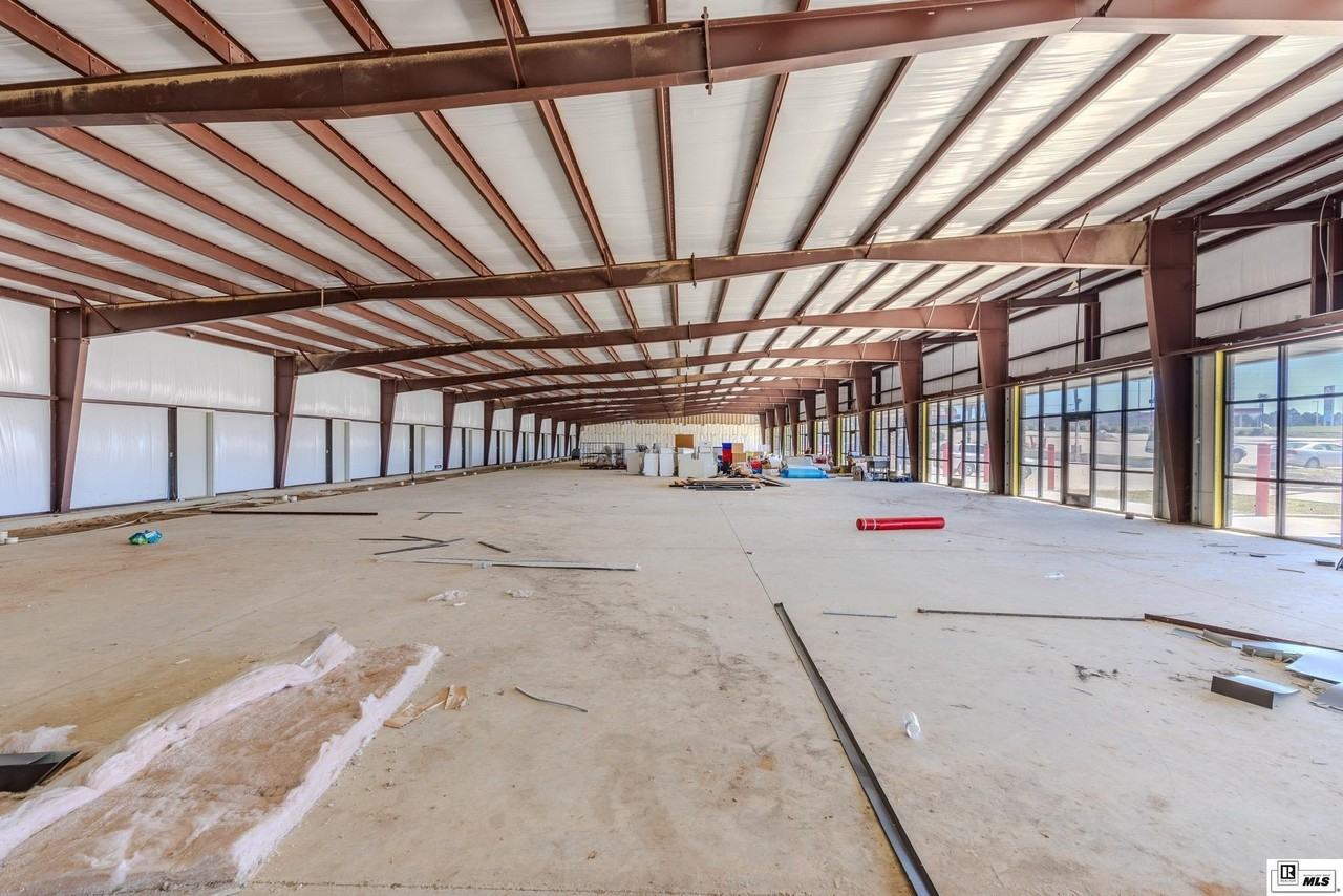 992 Highway 80 E - Photo 3 of 36
