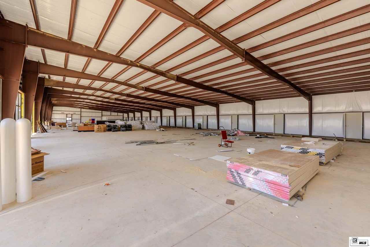 1735 Farmerville Hwy - Photo 2 of 35