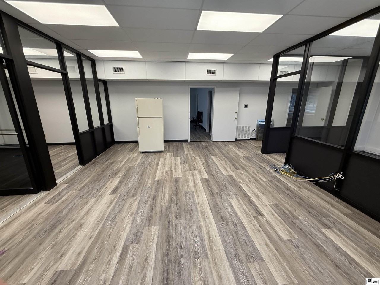 109 E Georgia Ave - Photo 3 of 26