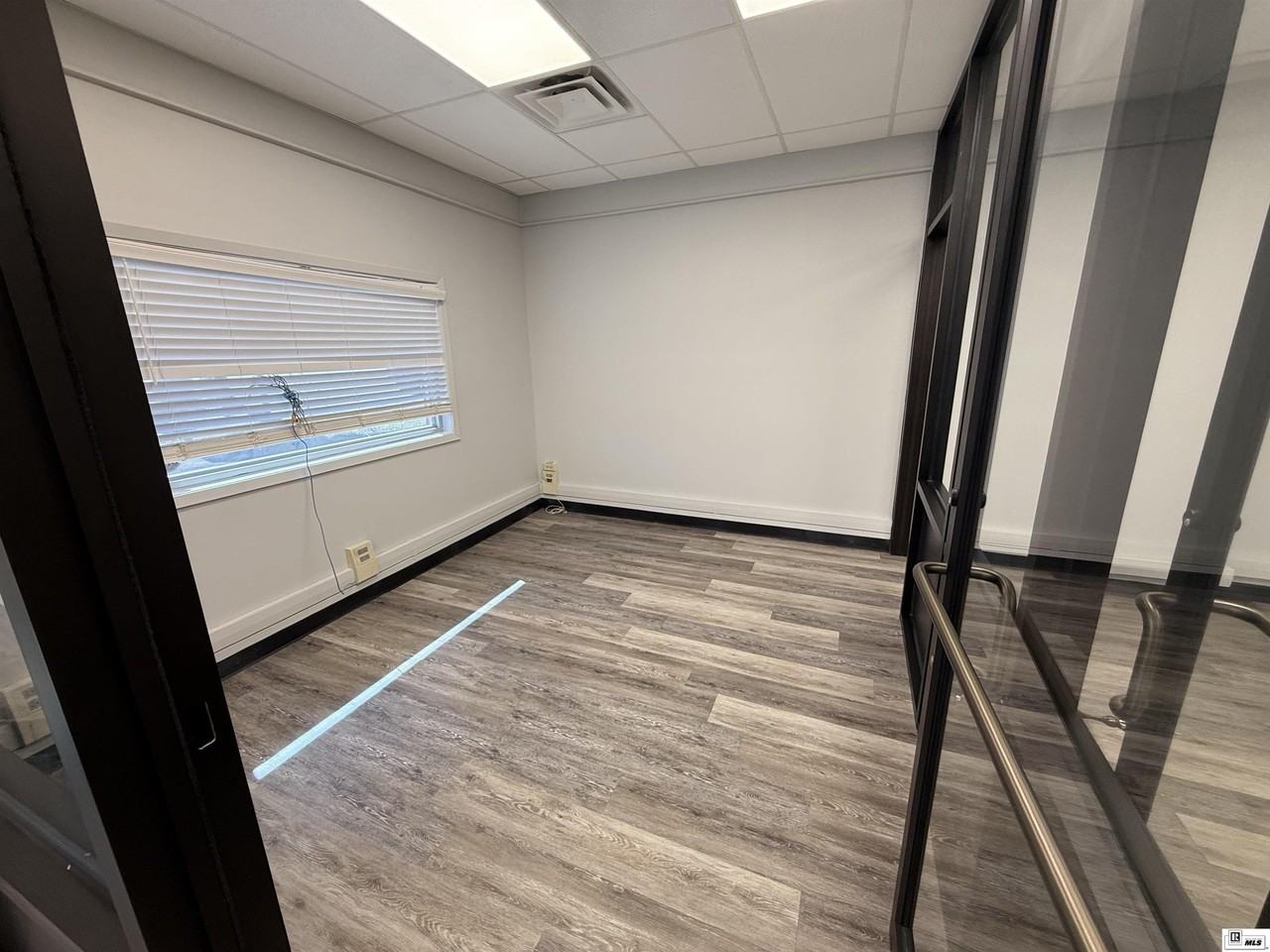 109 E Georgia Ave - Photo 6 of 26