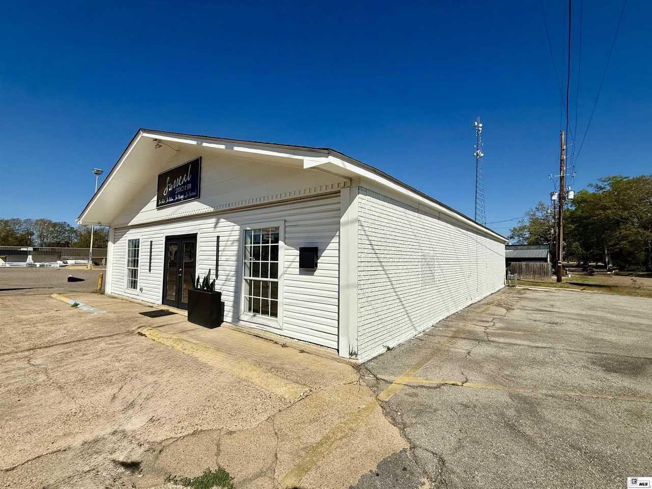 675 E Madison Ave - Photo 3 of 20