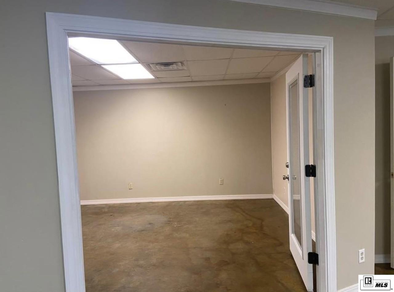 1908 Jonesboro Rd - Photo 4 of 6