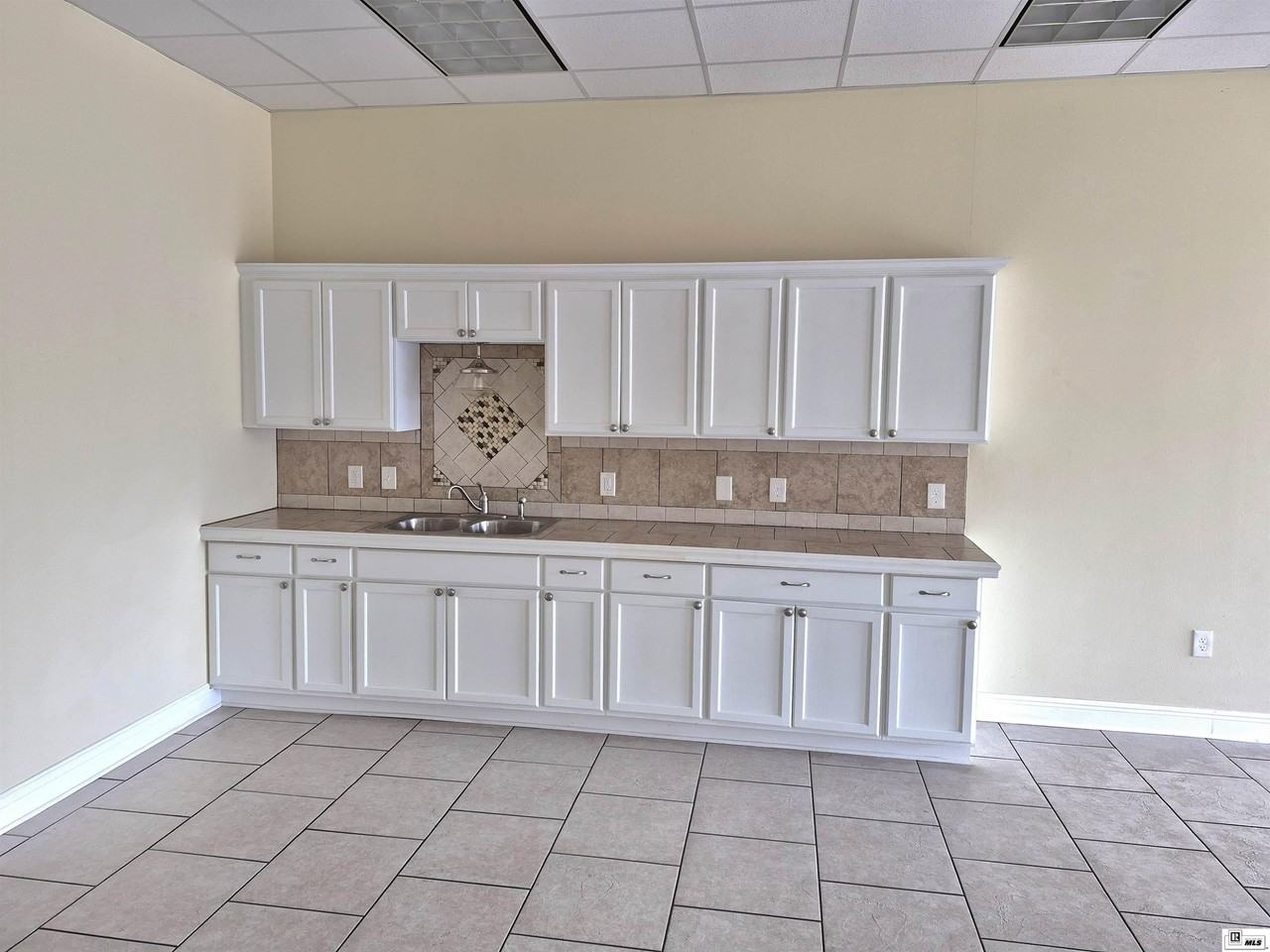 641 E Madison Ave - Photo 5 of 12