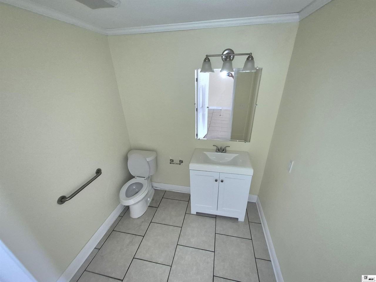 641 E Madison Ave - Photo 6 of 12