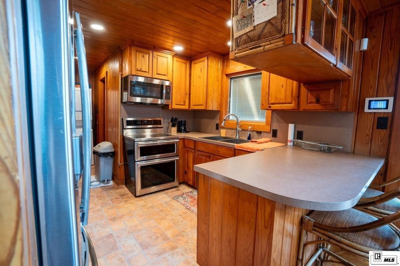 224 Wildwood Dr - Photo 6 of 13