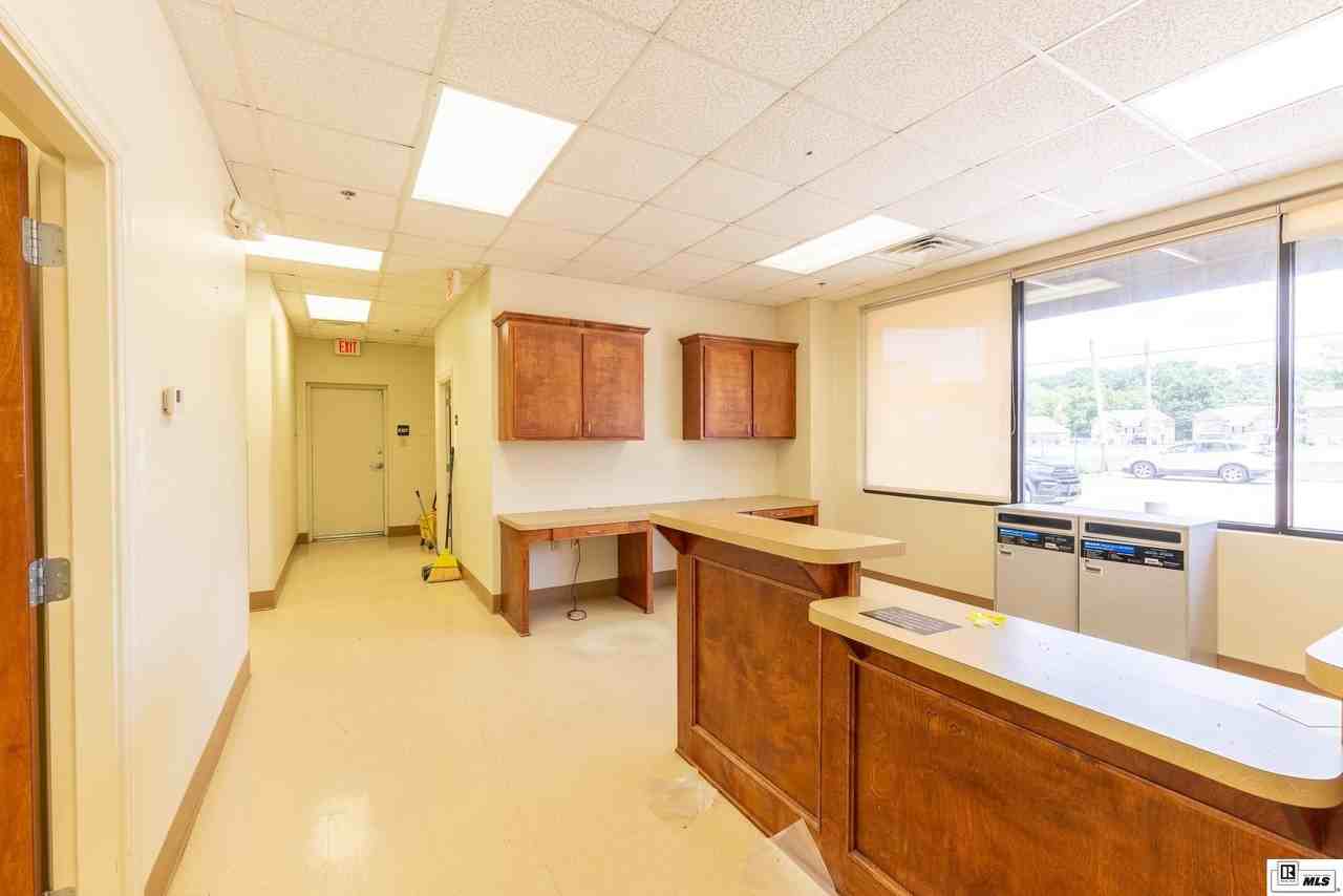8649 Highway 165 N - Photo 7 of 26