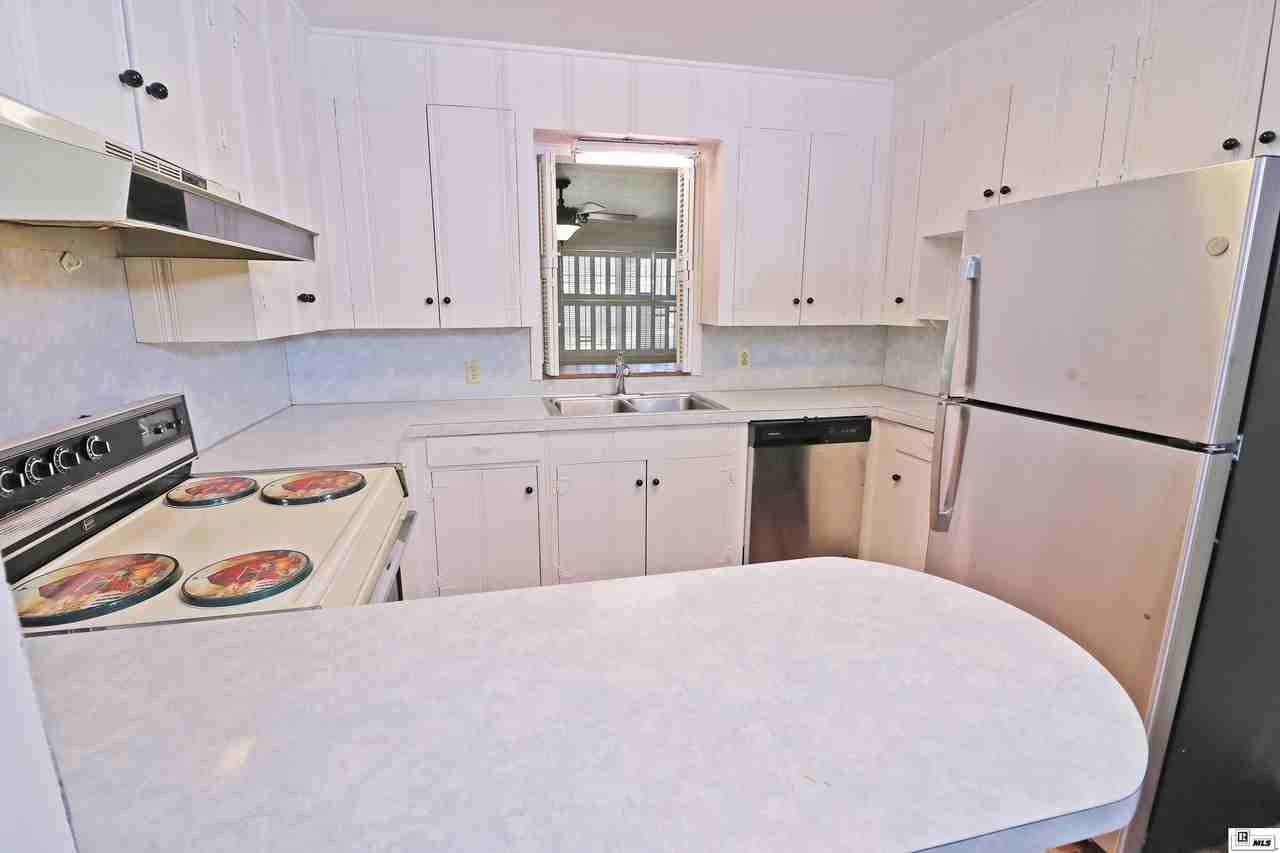 1712 Spencer Ave - Photo 5 of 35