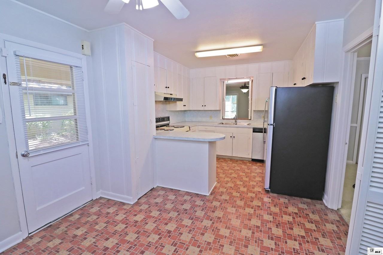 1712 Spencer Ave - Photo 7 of 35