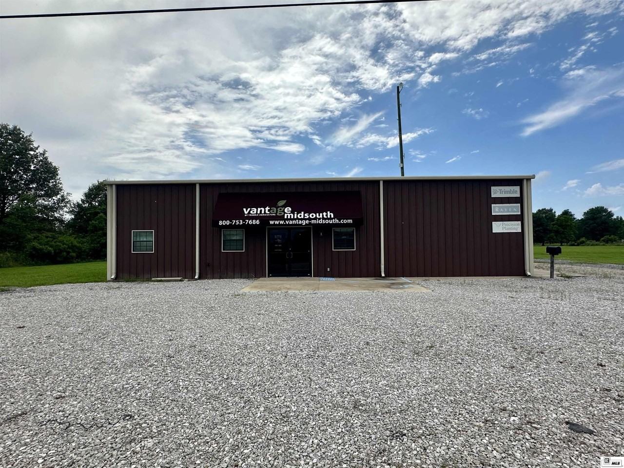 5468 Highway 15 - Photo 3 of 21