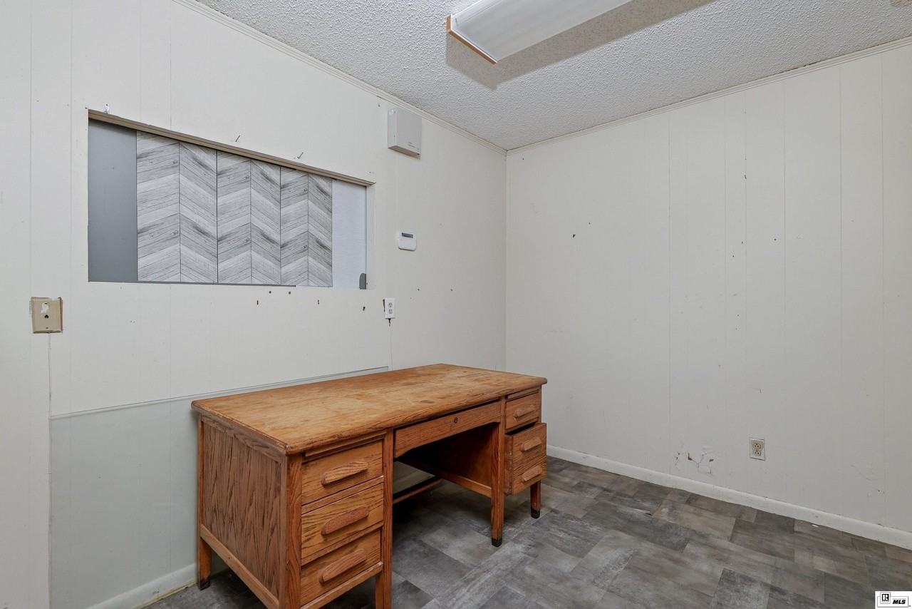5717 Desiard St - Photo 6 of 9
