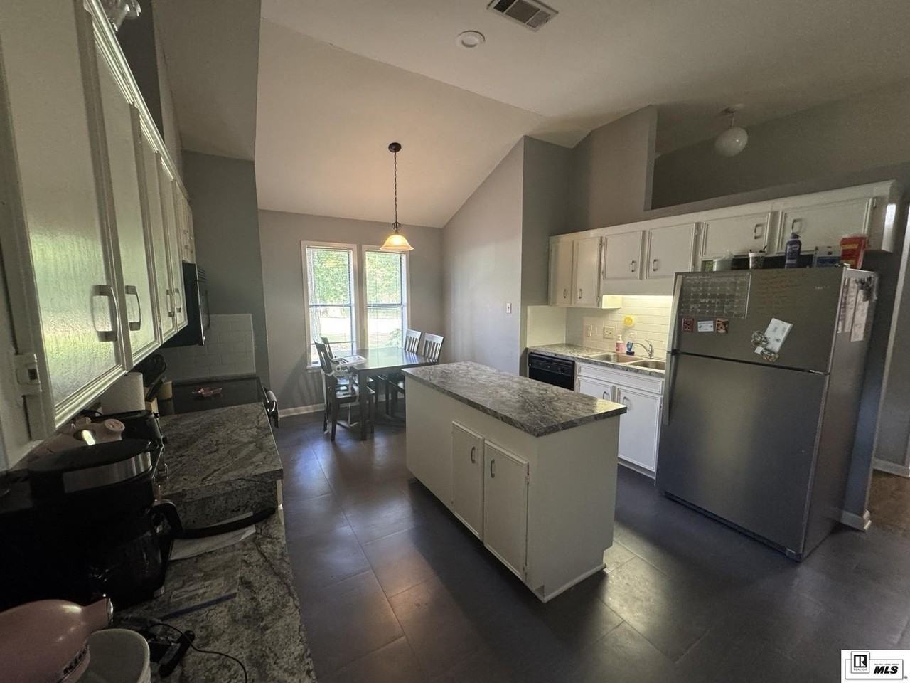 3003 Lafourche Ave - Photo 7 of 11