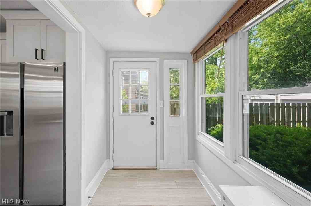 2924 Brighton Rd - Photo 5 of 31