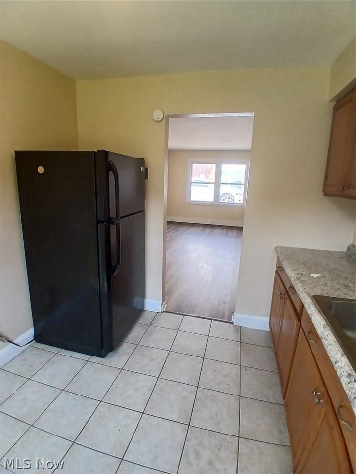 137 Shields Rd #1 - Photo 5 of 10
