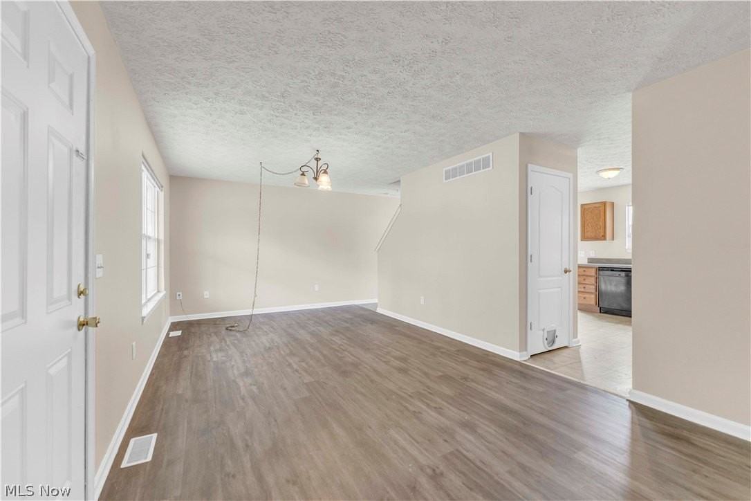 1218 W 24th St - Photo 5 of 24