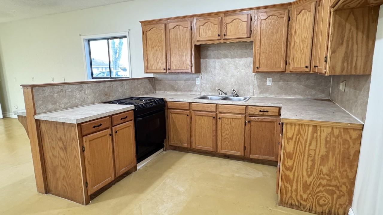 284 Connie Lynne Dr - Photo 4 of 10