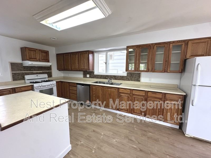 2737 Budd Rd #A - Photo 2 of 23