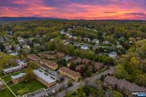 featured image of 107 Bellgrove Dr #3B