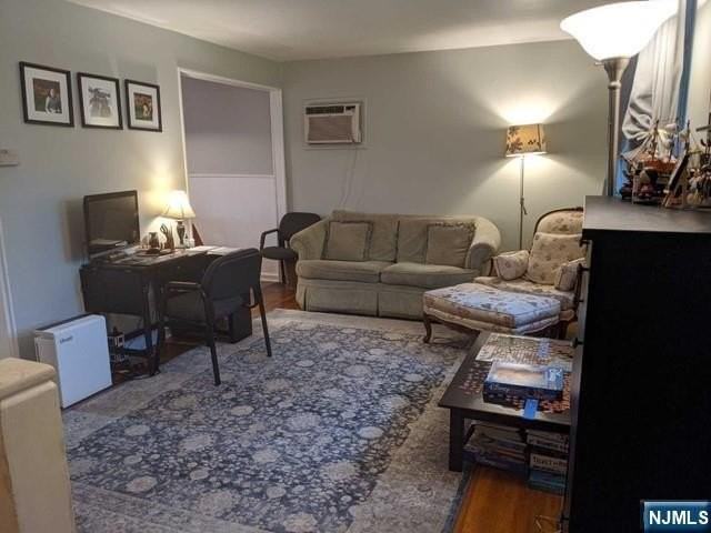 492 Dorchester Rd - Photo 2 of 17