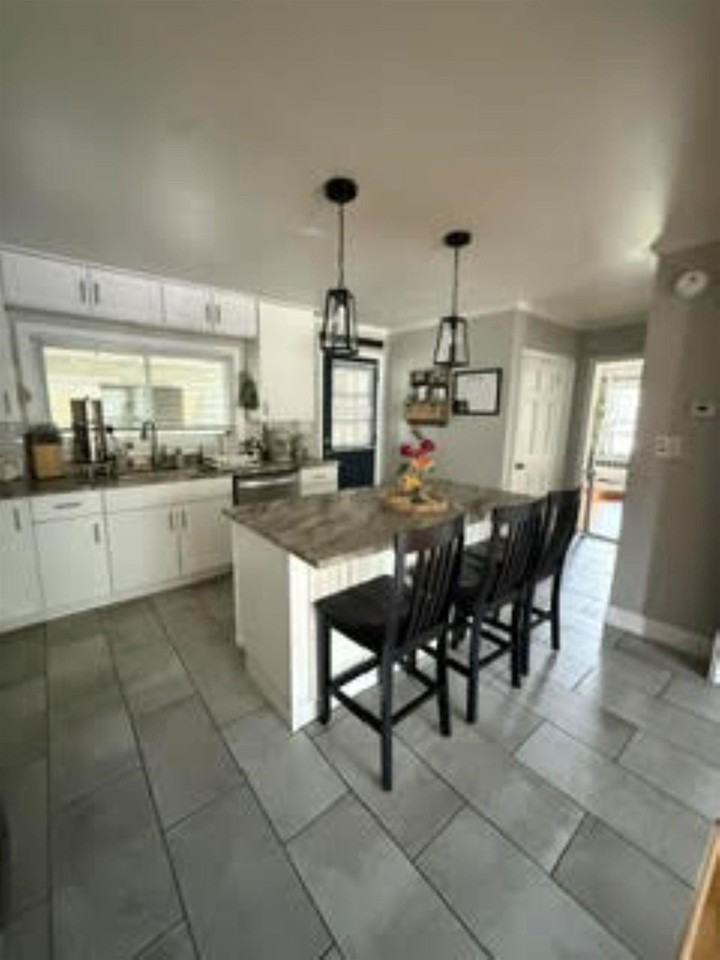 40 Platts Ave - Photo 7 of 17