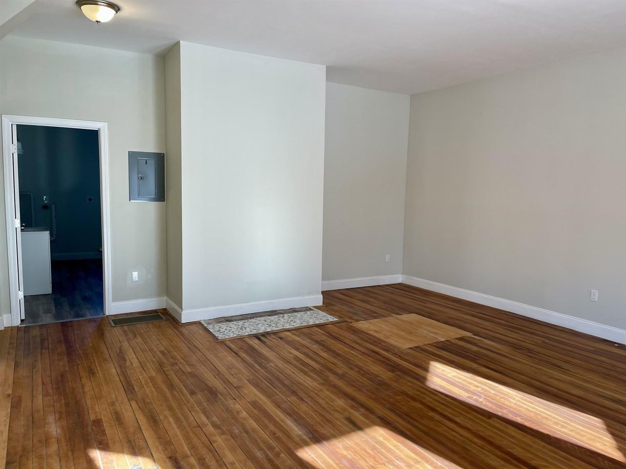 90 Pleasant St #A - Photo 3 of 24