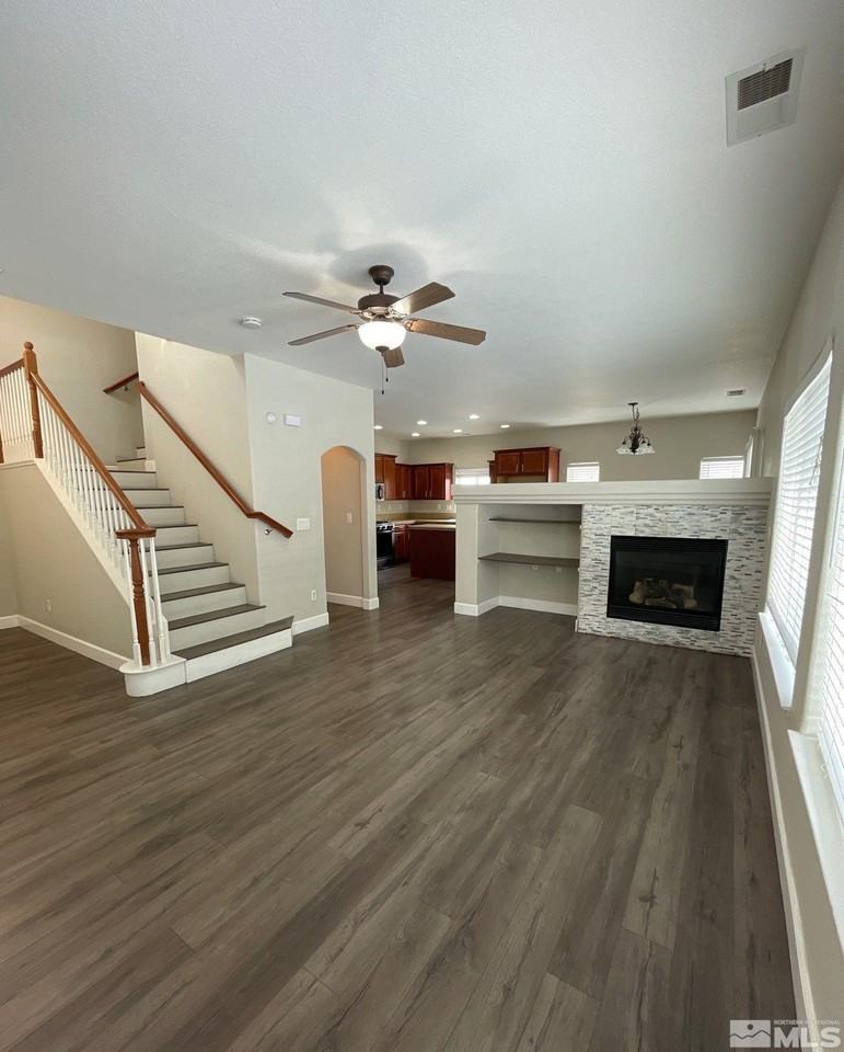 5055 Coggins Rd - Photo 3 of 26