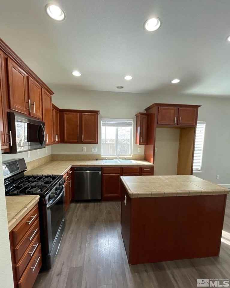 5055 Coggins Rd - Photo 5 of 26