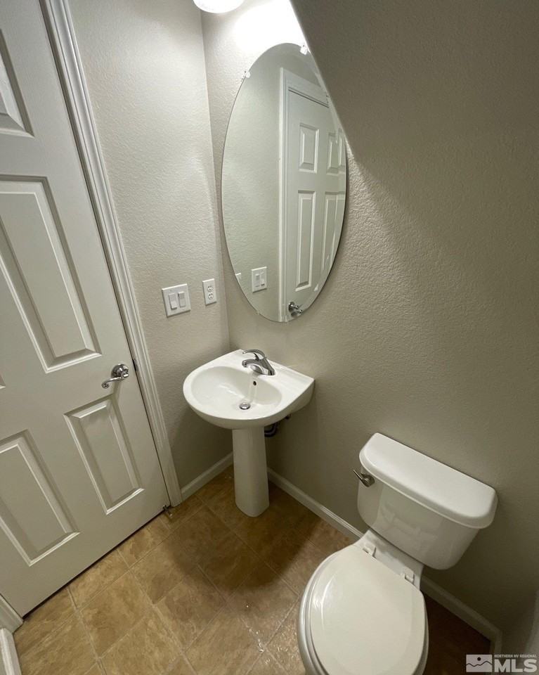5055 Coggins Rd - Photo 7 of 26