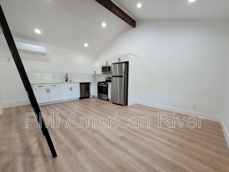 4841 Minnesota Ave #A - Photo 4 of 18