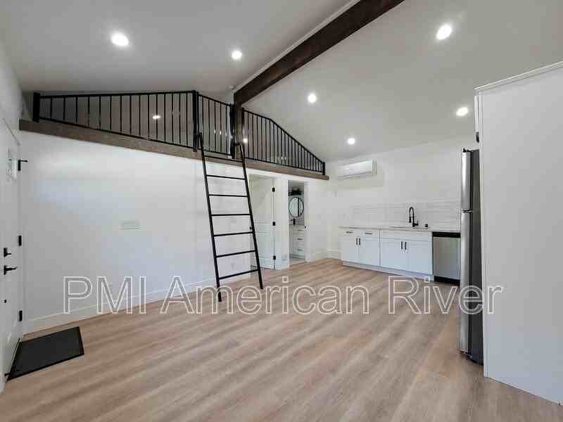 4841 Minnesota Ave #A - Photo 3 of 18
