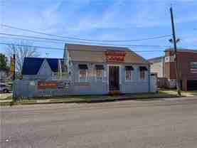4304 S Claiborne Ave - Photo 1 of 1