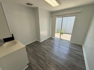 4304 S Claiborne Ave - Photo 3 of 8