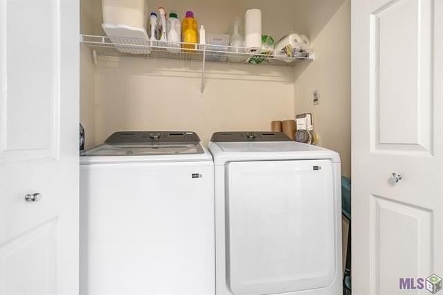 710 E Boyd Dr #305 - Photo 6 of 15