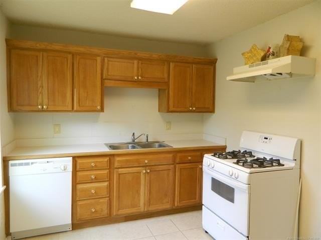 1306 W Exchange St - Photo 4 of 11