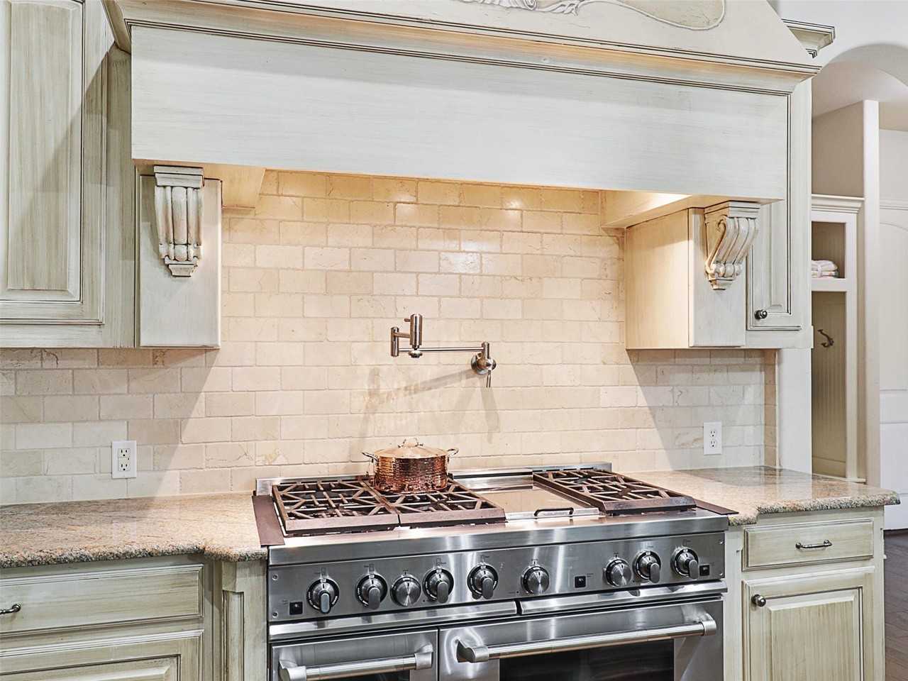 11216 Ashley Ln - Photo 6 of 38