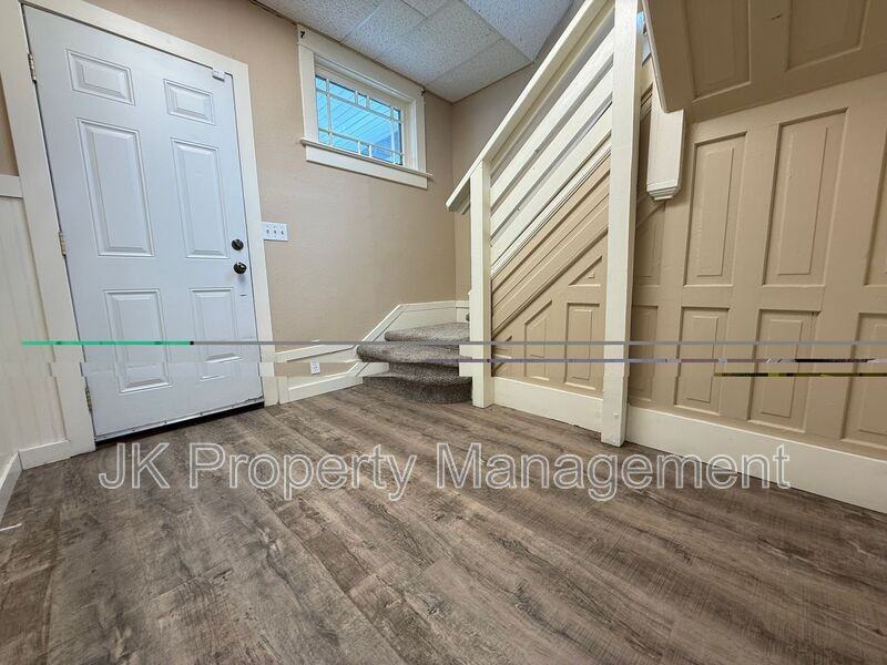 1303 6th Ave S #1303 - Photo 4 of 40