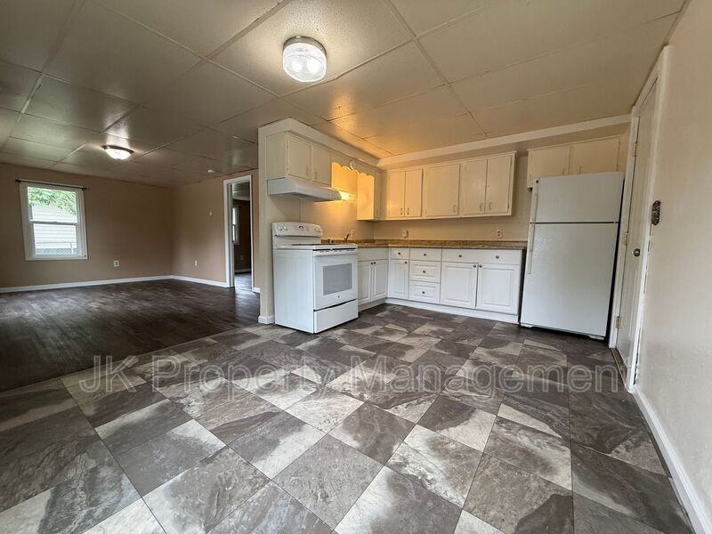 517 13th St S - Photo 3 of 15