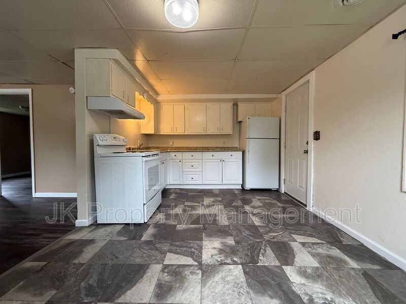 517 13th St S - Photo 4 of 15