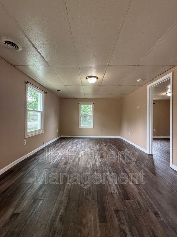 517 13th St S - Photo 7 of 15