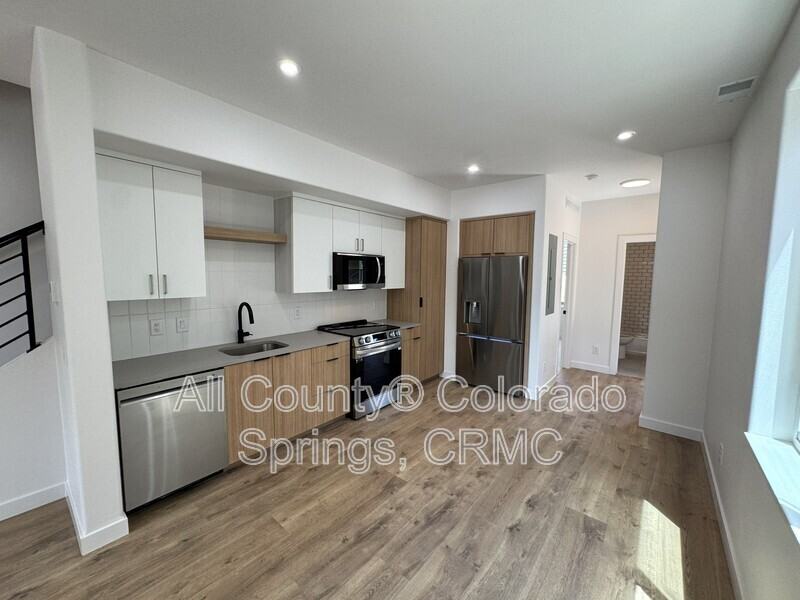 2512 1/2 W Bijou St - Photo 4 of 26