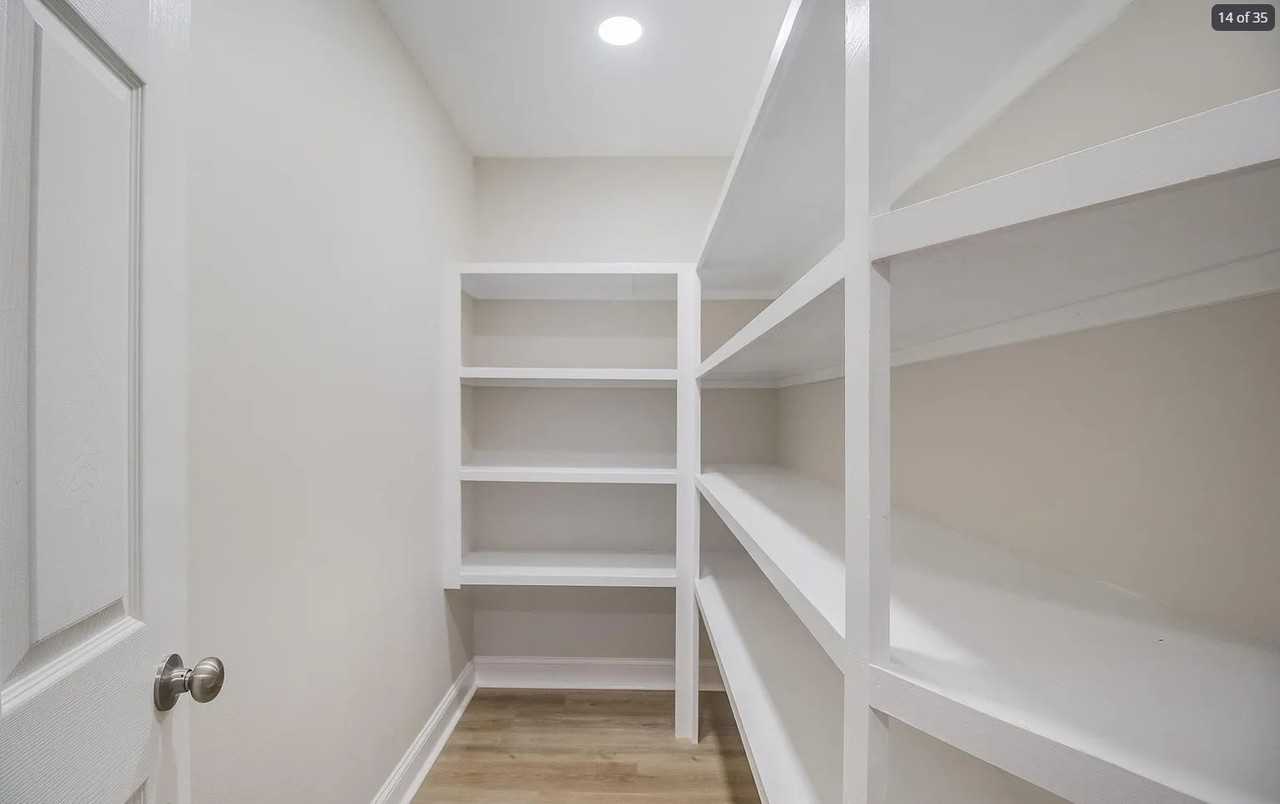 306 Westview Dr - Photo 3 of 8