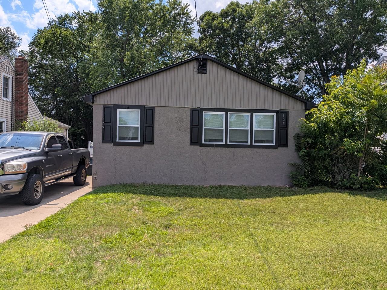 125 Orchard Ave - Photo 2 of 16