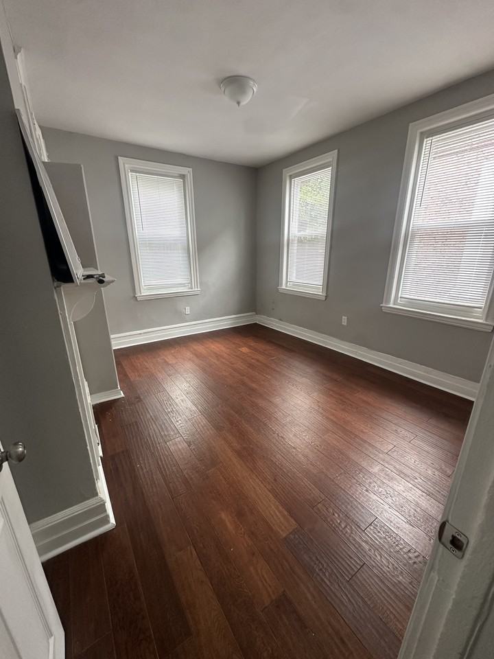 634 N 56th St - Photo 6 of 21