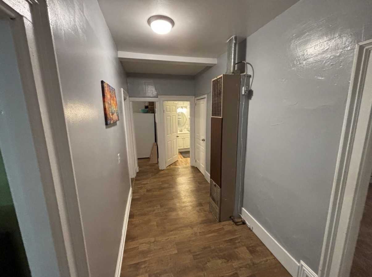 112 S Stewart Ave - Photo 2 of 10