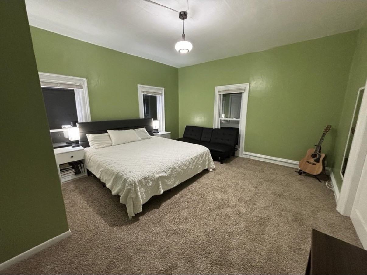 112 S Stewart Ave - Photo 3 of 10