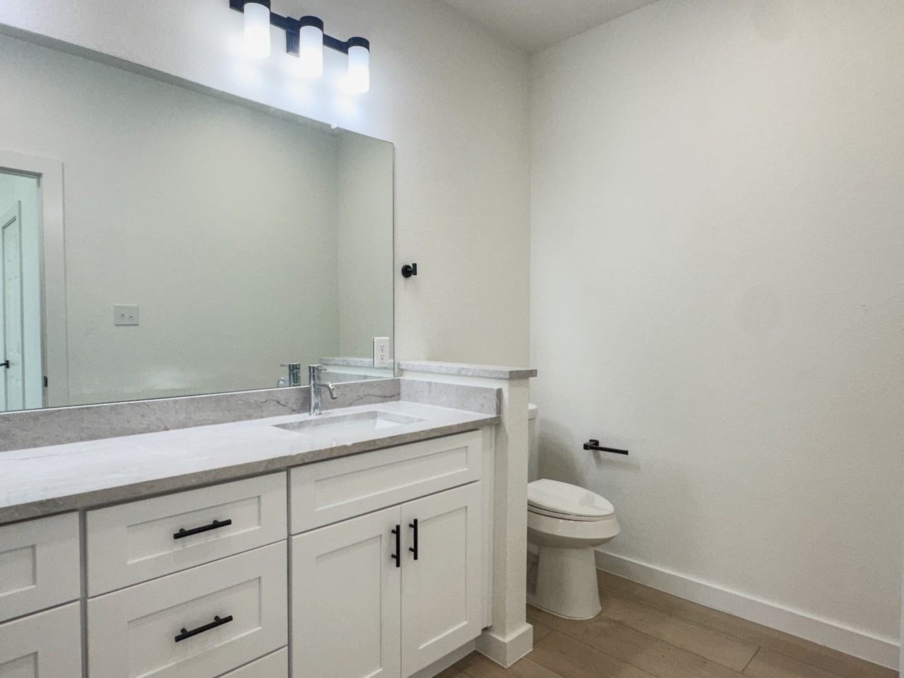 140 Zion Rd - Photo 2 of 16