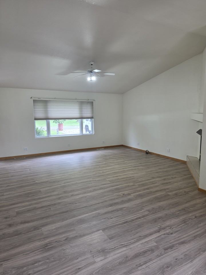 107 Kendall St - Photo 3 of 24