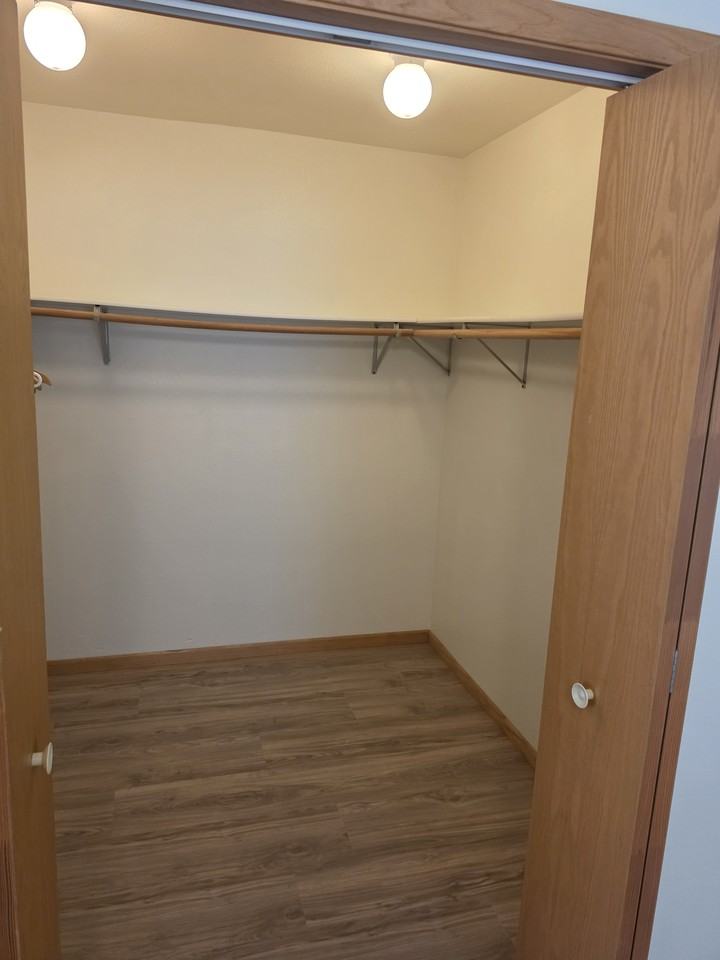 107 Kendall St - Photo 5 of 24