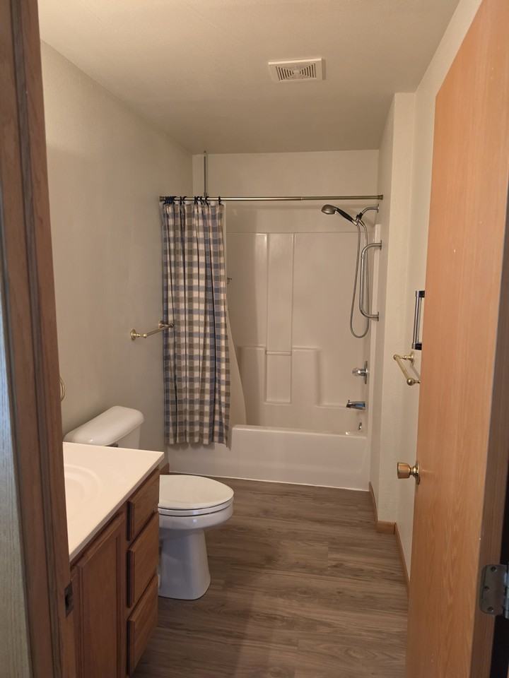 107 Kendall St - Photo 7 of 24